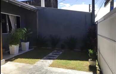 Imagem: A casa possui 2 Dormitórios, 1 Banheiro, 1 Vaga na garagem