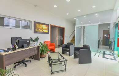 Imagem 5: Barracão para venda com 280 metros quadrados e terreno de 648 metros