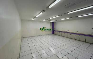 Imagem 12: Imóvel comercial com 3 pavimentos em praça central