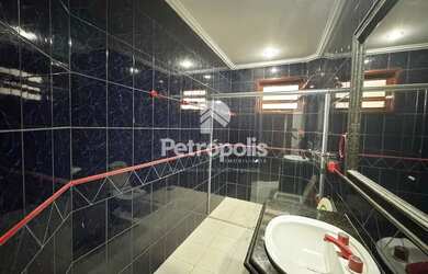 Imagem 16: Sobrado na 204 Sul com 6 quartos sendo 3 suítes e ponto comercial para...