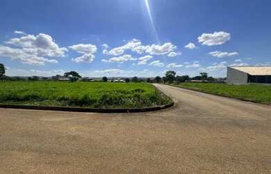 Imagem: O terreno possui 480m² de Área e está localizado em Eldorado