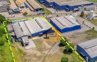 Imagem: O depósito possui 3.858m² de Área e está localizado em