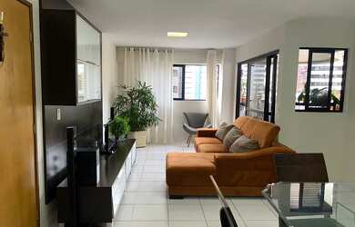 Imagem: O apartamento possui 4 Dormitórios, 3 Banheiros, 2 Vagas na