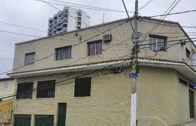 Imagem: O depósito possui 2 Vagas na garagem, 500m² de Área e está