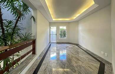 Imagem 7: Imóvel para aluguel tem 413 metros quadrados com 4 quartos