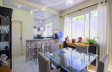 Imagem 4: Casa Aconchegante no Bairro Patronato Conforto, Economia e Localização Estratégica