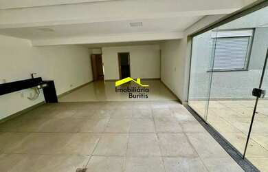 Imagem: O apartamento possui 4 Dormitórios, 3 Banheiros, 4 Vagas na