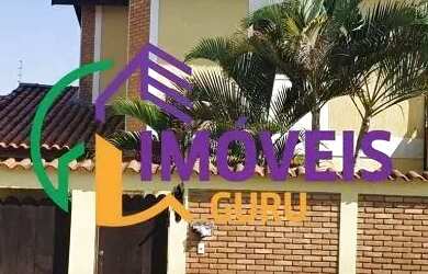 Imagem: A casa possui 2 Dormitórios, 3 Banheiros, 2 Vagas na garagem