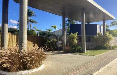 Imagem: A casa em condomínio possui 4 Dormitórios, 5 Banheiros, 2