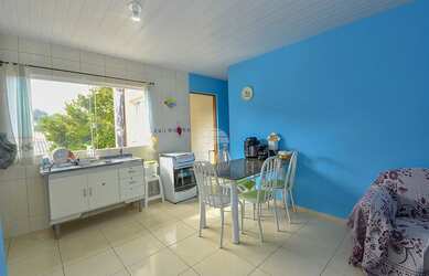 Imagem: O apartamento possui 3 Dormitórios, 1 Banheiro, 1 Vaga na garagem