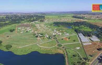 Imagem: O terreno possui 200m² de Área e está localizado em Vila