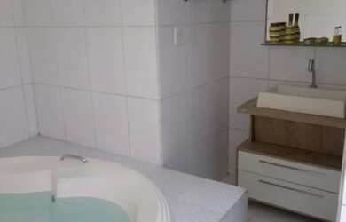 Imagem 3: Vendo ótima casa para sua família com 3 dormitórios,piscina e banheira...