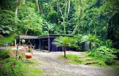 Imagem: A casa para alugar possui 2 Dormitórios, 2 Banheiros, 4 Vagas