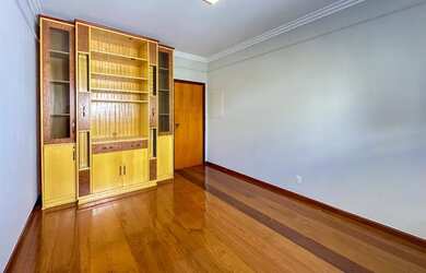 Imagem 15: Imóvel para aluguel tem 413 metros quadrados com 4 quartos