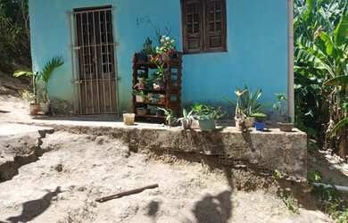 Imagem: A casa possui 2 Dormitórios, 1 Banheiro e está localizado