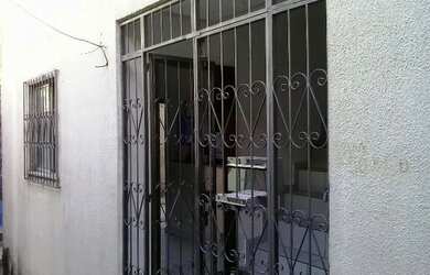 Imagem: A kitnet possui 1 Dormitório, 1 Banheiro, 1 Vaga na garagem