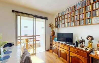 Imagem: O apartamento possui 2 Dormitórios, 1 Banheiro, 1 Vaga na garagem