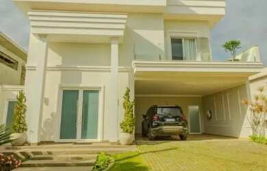 Imagem: A casa em condomínio possui 4 Dormitórios, 5 Banheiros, 4