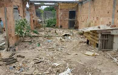 Imagem: O terreno possui 345m² de Área e está localizado em Barramares