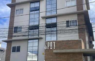 Imagem: O apartamento possui 2 Dormitórios, 1 Banheiro, 1 Vaga na garagem