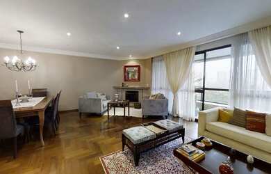 Imagem: O apartamento possui 4 Dormitórios, 5 Banheiros, 4 Vagas na