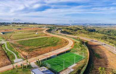 Imagem: O terreno possui 876m² de Área e Imóvel mobiliado e está