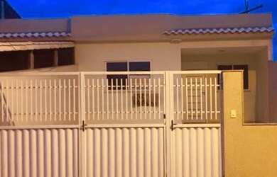 Imagem: A casa possui 2 Dormitórios, 1 Vaga na garagem, 120m² de Área