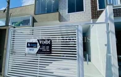 Imagem: A casa possui 3 Dormitórios, 3 Banheiros, 3 Vagas na garagem