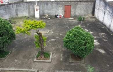 Imagem: A casa possui 3 Dormitórios, 2 Banheiros, 2 Vagas na garagem