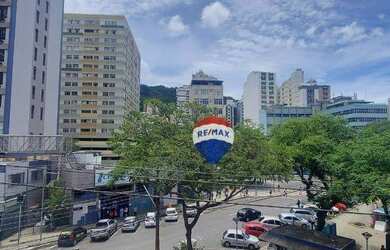 Imagem: O apartamento possui 2 Dormitórios, 2 Banheiros, 72m² de Área