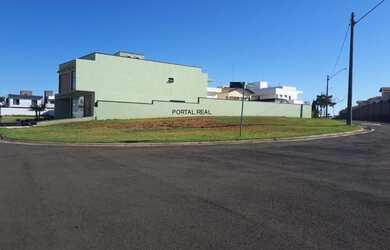 Imagem: O terreno possui 464m² de Área e está localizado em Parque