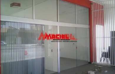 Imagem: O depósito possui 4 Vagas na garagem, 260m² de Área e está