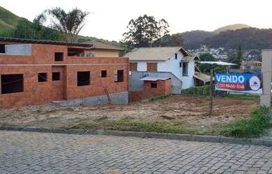 Imagem: A casa em condomínio possui 5 Dormitórios, 5 Banheiros, 5