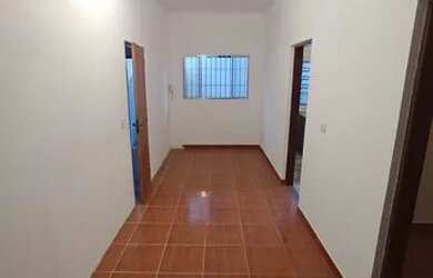 Imagem: A casa possui 1 Dormitório, 2 Banheiros, 45m² de Área e