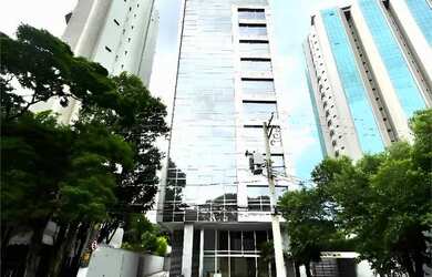 Imagem: O depósito possui 3 Vagas na garagem e 120m² de Área e está