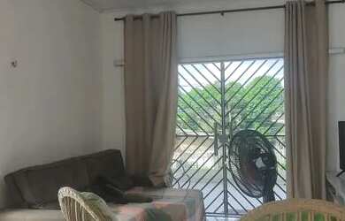 Imagem: A casa possui 3 Dormitórios, 3 Banheiros, 200m² de Área e