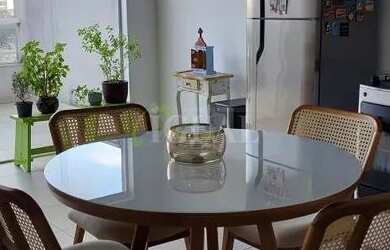 Imagem: O apartamento possui 2 Dormitórios, 2 Banheiros, 2 Vagas na