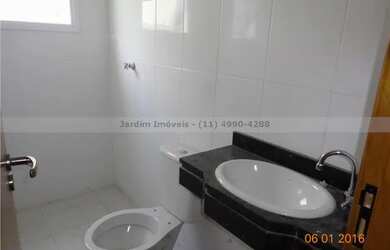 Imagem: O apartamento possui 2 Dormitórios, 1 Banheiro, 2 Vagas na