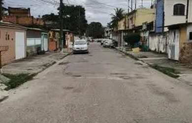 Imagem: A casa possui 2 Dormitórios e 1 Banheiro e está localizado