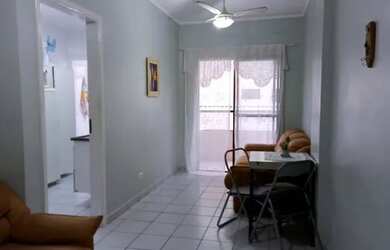 Imagem: O apartamento possui 1 Dormitório, 1 Banheiro, 1 Vaga na garagem