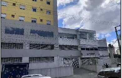 Imagem: O apartamento possui 3 Dormitórios, 1 Banheiro, 1 Vaga na garagem