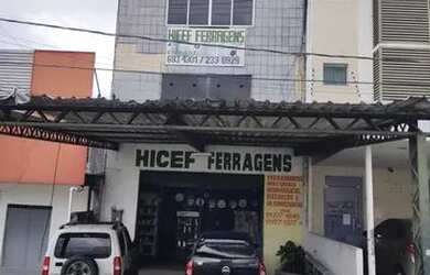 Imagem: O depósito possui 3 Vagas na garagem, 600m² de Área e está