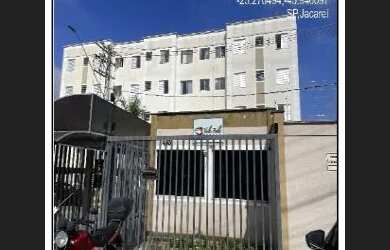 Imagem: O apartamento possui 2 Dormitórios, 1 Banheiro, 1 Vaga na garagem