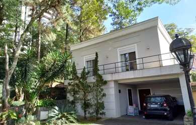 Imagem: A casa em condomínio possui 4 Dormitórios, 5 Banheiros, 4