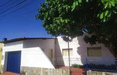 Imagem: O quarto e está localizado em Candelária, Natal para alugar