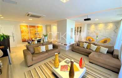 Imagem: O apartamento na cobertura possui 3 Dormitórios, 5 Banheiros