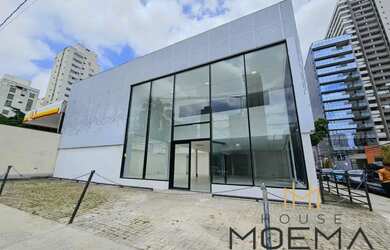 Imagem: O depósito possui 5 Vagas na garagem, 970m² de Área e está