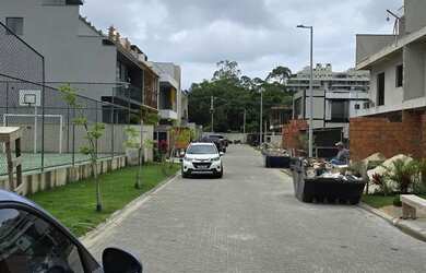 Imagem: O terreno possui 180m² de Área e está localizado em Recreio