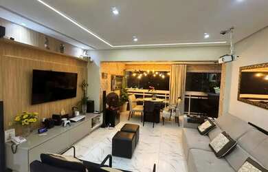 Imagem: O apartamento possui 3 Dormitórios, 5 Banheiros, 2 Vagas na