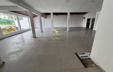 Imagem: O depósito possui 5 Vagas na garagem, 250m² de Área e está